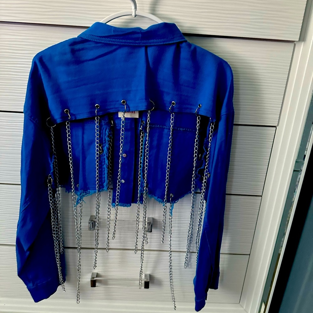 Chain  ⛓️ Link Royal Blue Crop Jacket 
💙🩵💙🩵💙🩵💙🩵💙🩵💙🩵💙